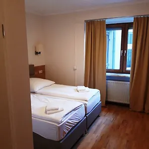 apartments-am-lutzowplatz.find-berlin-hotels.com/
